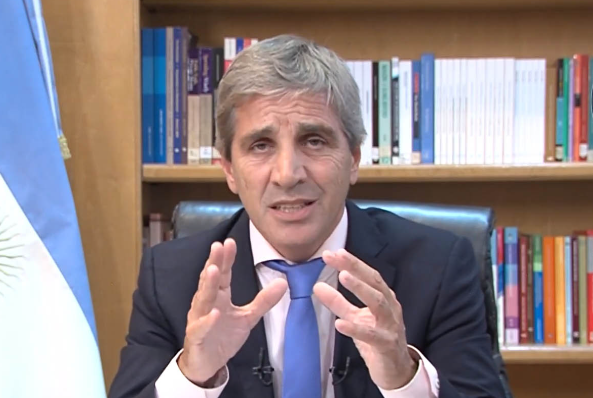 Caputo le respondió a Cristina Kirchner: "La invito a tener un poco de dignidad y permanecer callada" | Política