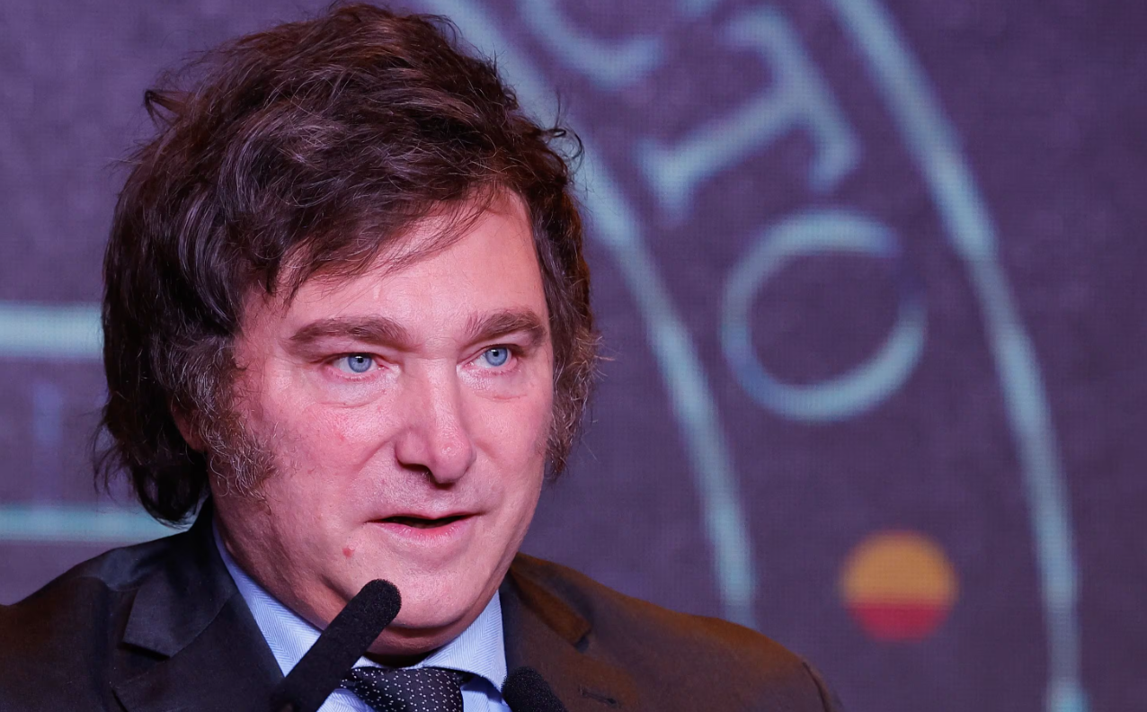 El Gobierno seguirá compensando a los jubilados y no los dejará "de garpe", prometió Milei | Política