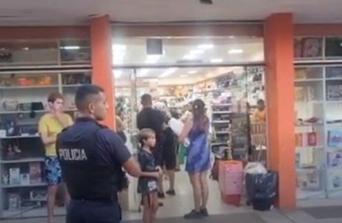 Una nena intentó robar marcadores y lápices y fue detenida | Actualidad