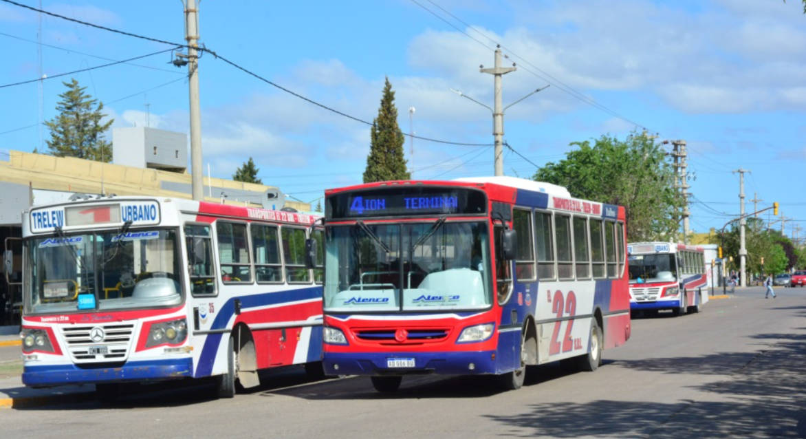 La Justicia aceptó un amparo de Chubut y frenó el recorte de los subsidios al transporte | Política
