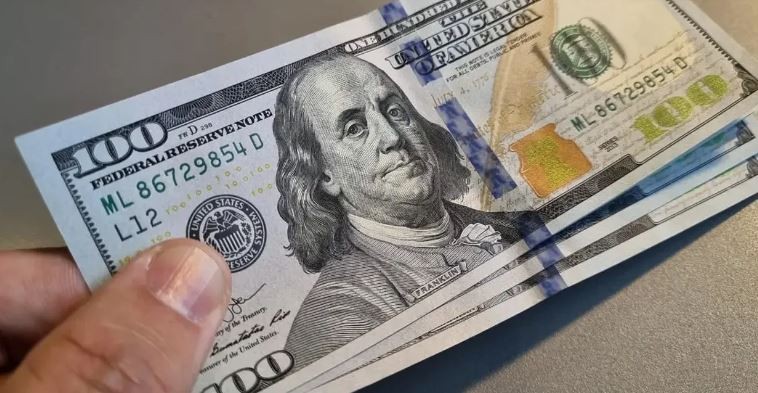 El dólar blue rebotó y recortó la caída sobre el final de la semana | Economía