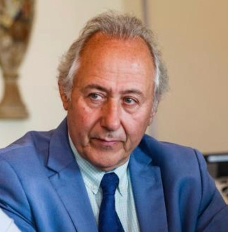 Un veterinario argentino de la UBA postulado para dirigir el máximo organismo mundial de sanidad animal | Actualidad