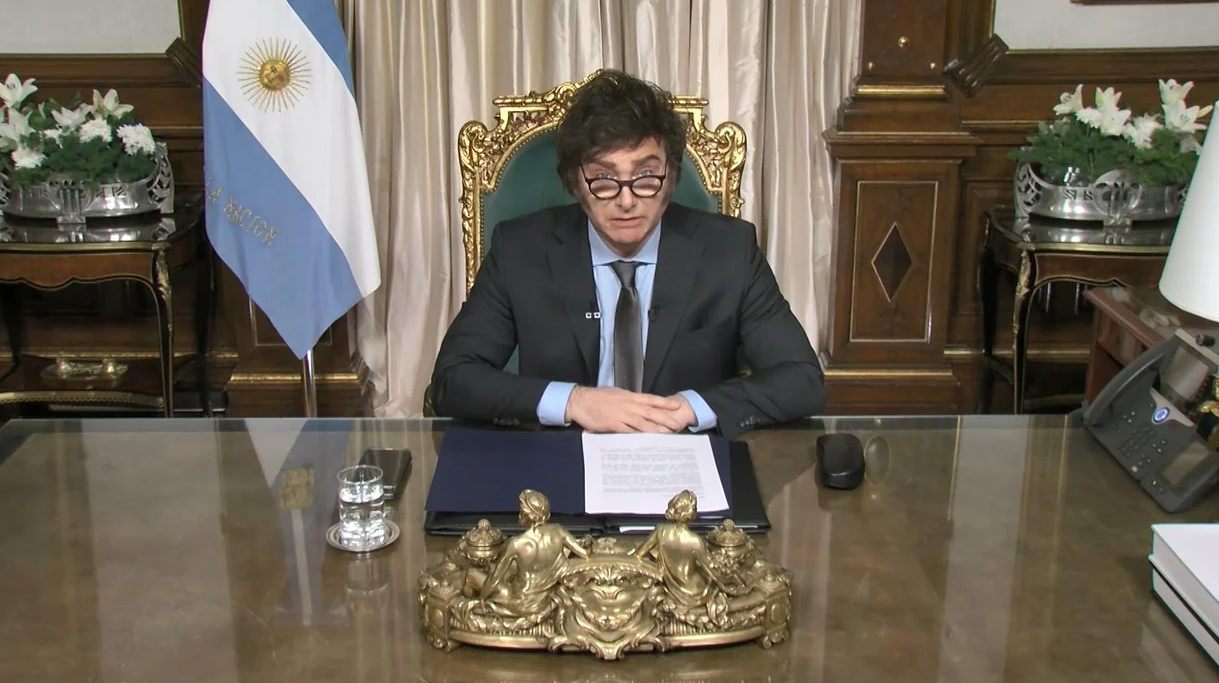 El Gobierno comenzó a hacer girar el nuevo texto del proyecto de la Ley Ómnibus | Política