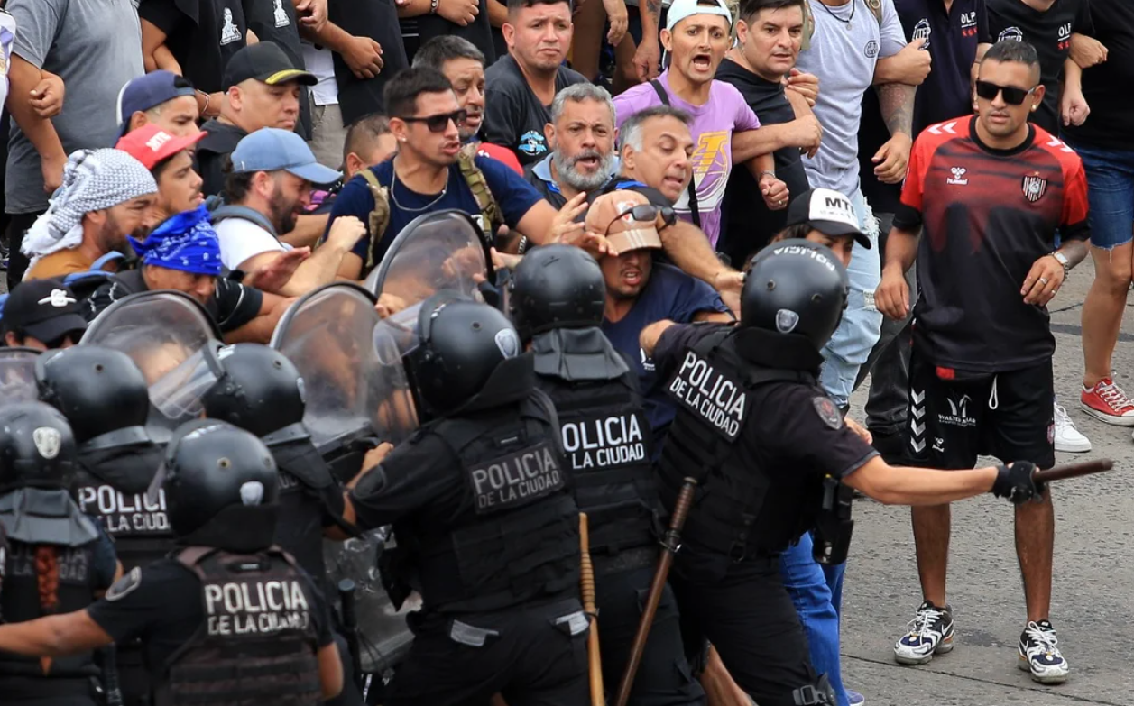 Piquete nacional: incidentes en puente Saavedra y Pueyrredón | Política