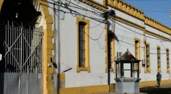 Atacaron con agua caliente a un funcionario de Seguridad en Rosario | Actualidad