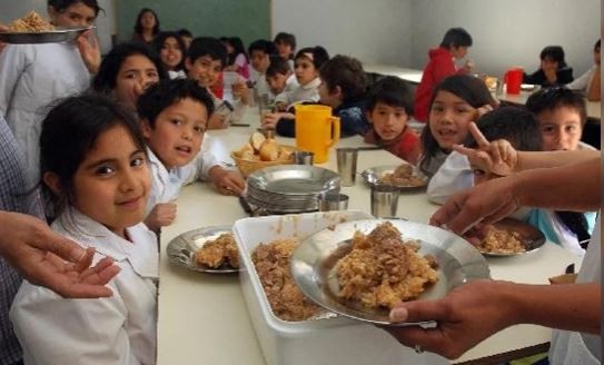 Los fondos para comedores escolares pasarán a estar bajo la órbita de la Secretaría de Educación | Economía
