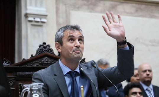 Martín Menem sorteó su sueldo al estilo Javier Milei | Política