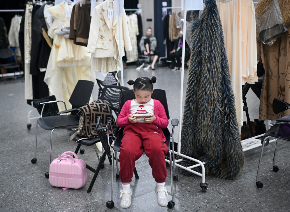 "Una infancia sin celulares": el objetivo en común de las familias de Reino Unido | Internacionales