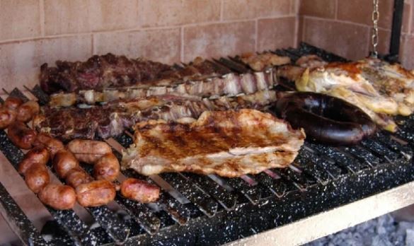 Denunció a sus vecinos por hacer un asado en Semana Santa | Actualidad