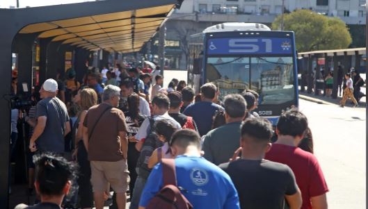 La UTA declaró el estado de alerta y este lunes podría haber paro de colectivos en el AMBA | Actualidad