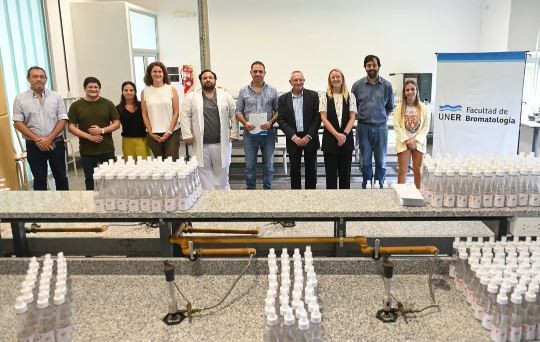 Dengue: fabricaron 320 frascos de repelente en 6 horas para repartir en forma gratuita | Actualidad