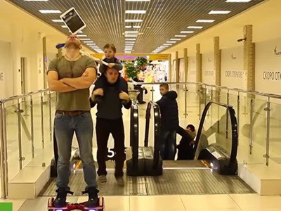 #EsViral El chico travieso contra el equilibrista | Curiosidades