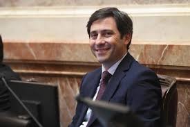 Un senador del PRO pidió que analicen no pagarle el polémico aumento: si lo cobra, lo donará | Política