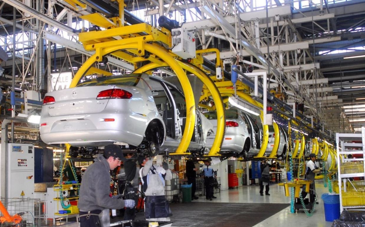 Crisis en la industria automotriz: General Motors vuelve paralizar su planta en Santa Fe | Economía