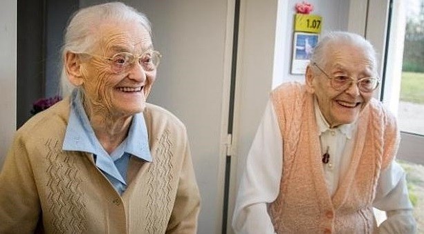 El secreto de las  gemelas prematuras que cumplieron 104 años | Curiosidades