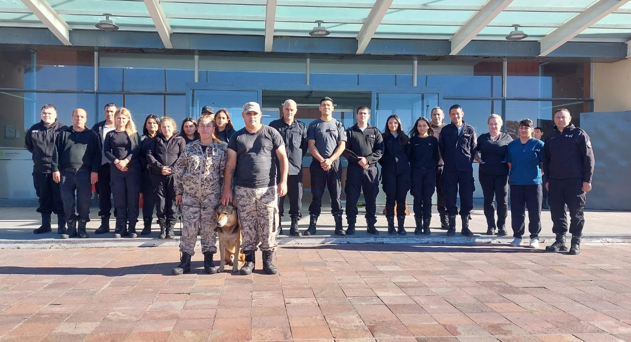 San Martín: el emotivo pase a retiro de Mac, un perro penitenciario tras 10 años de servicio | Actualidad