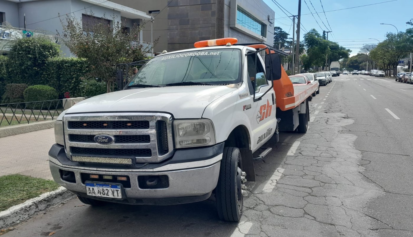 Las compañías de seguro ya no podrán ofrecer grúa y auxilio mecánico | Actualidad