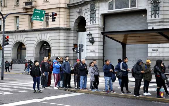 "Fracaso" y "palos en la rueda", las calificaciones del oficialismo al paro general | Política