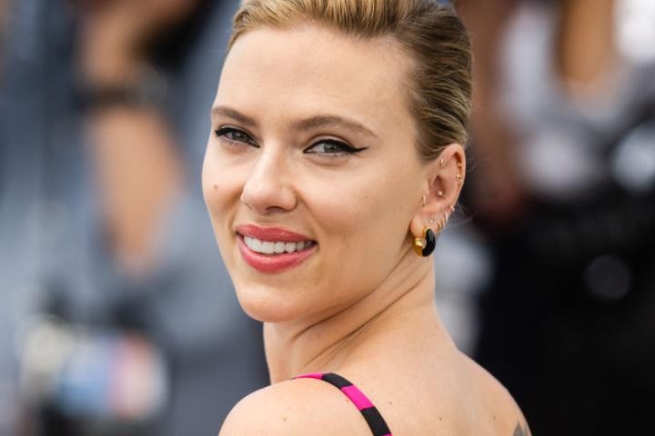 Scarlett Johansson acusa a OpenAI de imitar su voz despues de rechazar su oferta | Espectáculos