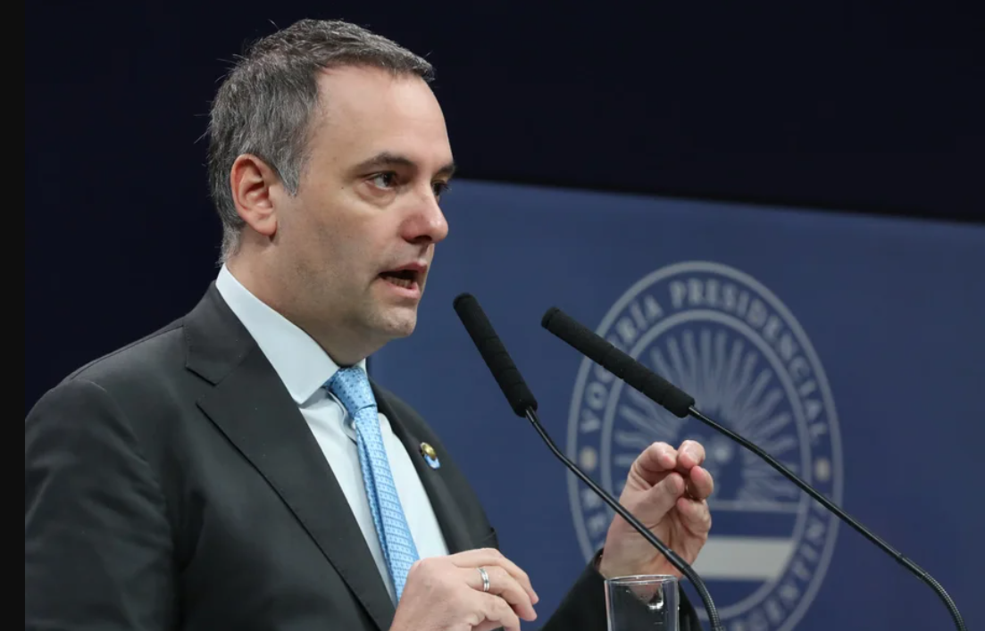 En medio del paro docente, Adorni afirmó que "no está prevista ninguna convocatoria de paritaria" | Política