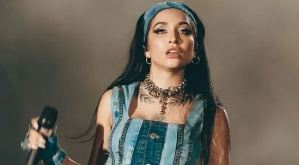 María Becerra cruzó a una seguidora por tildarla de "villera": la tajante respuesta de la cantante | Espectáculos