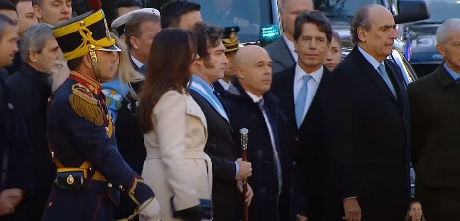 Nicolás Posse, presente pero ignorado por el locutor oficial | Política