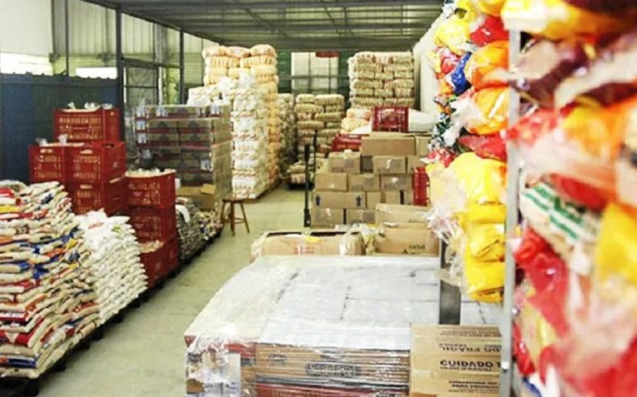 La Justicia ordenó al Gobierno que informe cuántos alimentos tiene y que los distribuya de inmediato | Política