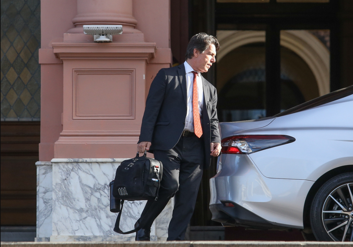 Posse afuera: el Gobierno oficializó a Francos como su reemplazo en la Jefatura de Gabinete | Política