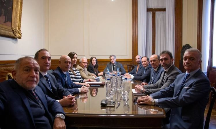 Ley Bases: a pesar de las negociaciones, aún no está asegurado el dictamen en el Senado | Política