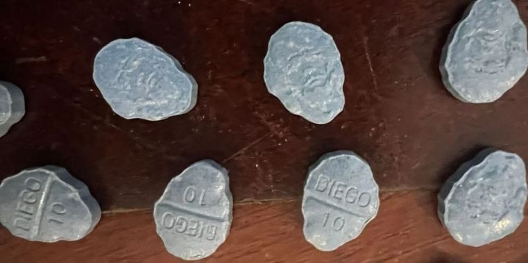 Detuvieron a una pareja que vendía drogas de diseño con la cara de Diego Maradona en boliches de Palermo | Actualidad