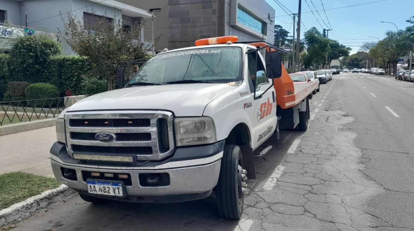 El gobierno ratificó la decisión de que los seguros dejen de dar el servicio de grúas | Actualidad