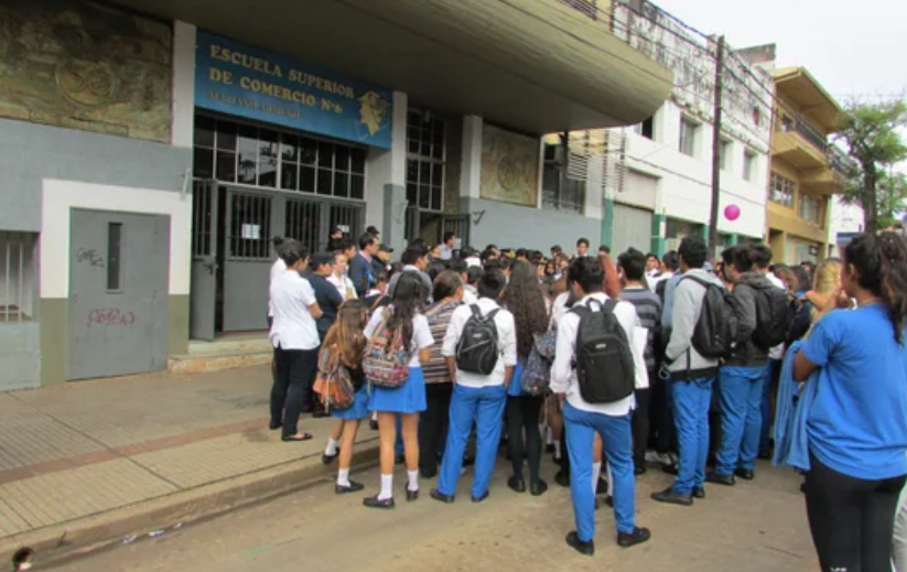 Arrojó gas pimienta en el aula e intoxicó a sus compañeros | Actualidad