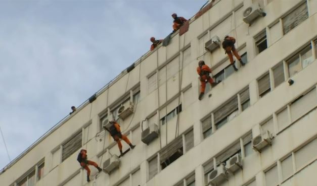 Rescataron a dos hermanos que se resistían a una orden de internación | Actualidad