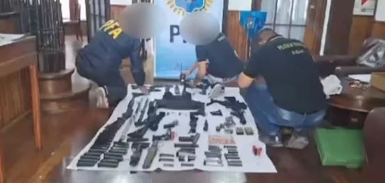 Los buscaban por robar un celular y encontraron algo mucho peor | Actualidad