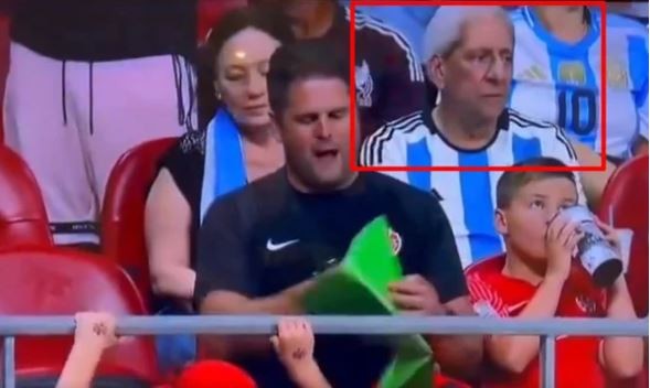 Un senador fue captado en la tribuna del partido de la Selección argentina | Política