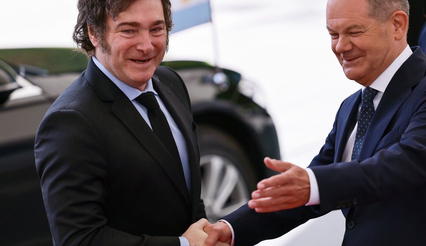 Milei se reunió con el canciller alemán Olaf Scholz durante su gira en Europa | Política