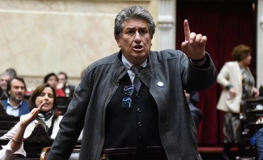 Aguirre, diputado por Corrientes, aseguró que si sacan el tema de la trata de la Ley Bases, va a "votar en contra” | Política