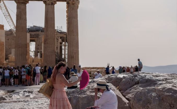 Aumentan a seis los turistas muertos por la ola de calor en Grecia | Clima, naturaleza y medio ambiente