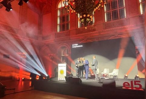 Milei cerró su gira en República Checa: "Si me sale bien, probablemente me den el Nobel de Economía" | Política