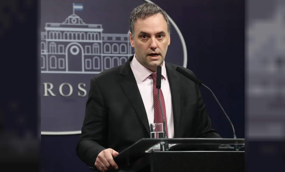 Nuevos despidos en el Estado: "El 30 de junio habrá otra barrida y limpieza", confirmó Adorni | Política