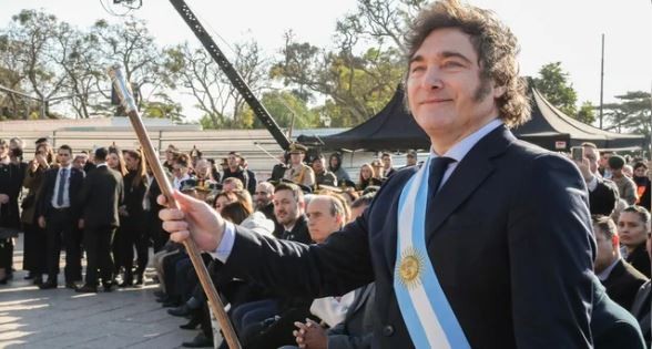 Tras las modificaciones, el Gobierno oficializó los 10 puntos del Pacto de Mayo | Política