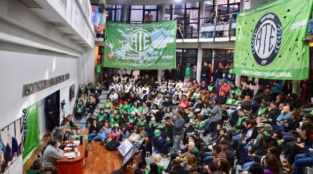 Estatales hacen paro y olla popular en Plaza de Mayo | Política