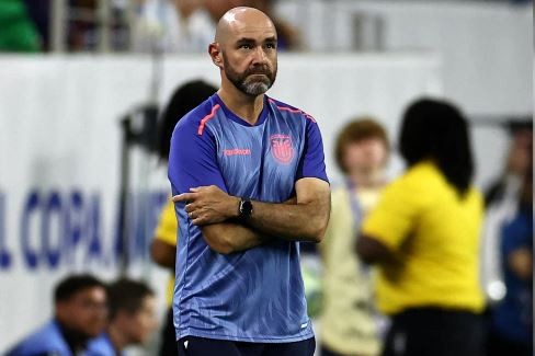 La Federación de fútbol de Ecuador despidió a su director técnico | Deportes