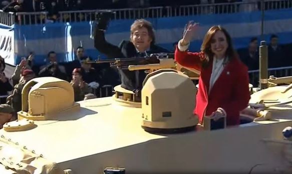 Día de la Independencia: Milei y Villarruel se subieron a un tanque | Política