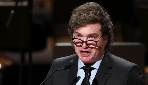 Milei denunció un intento de "desestabilizar" a su gobierno, cruzó duro a Kicillof y apuntó contra Massa | Política