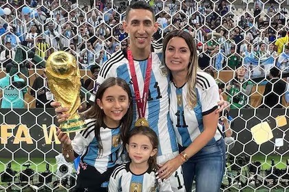 Ángel Di María se durmió junto a la Copa y su esposa lo delató | Deportes