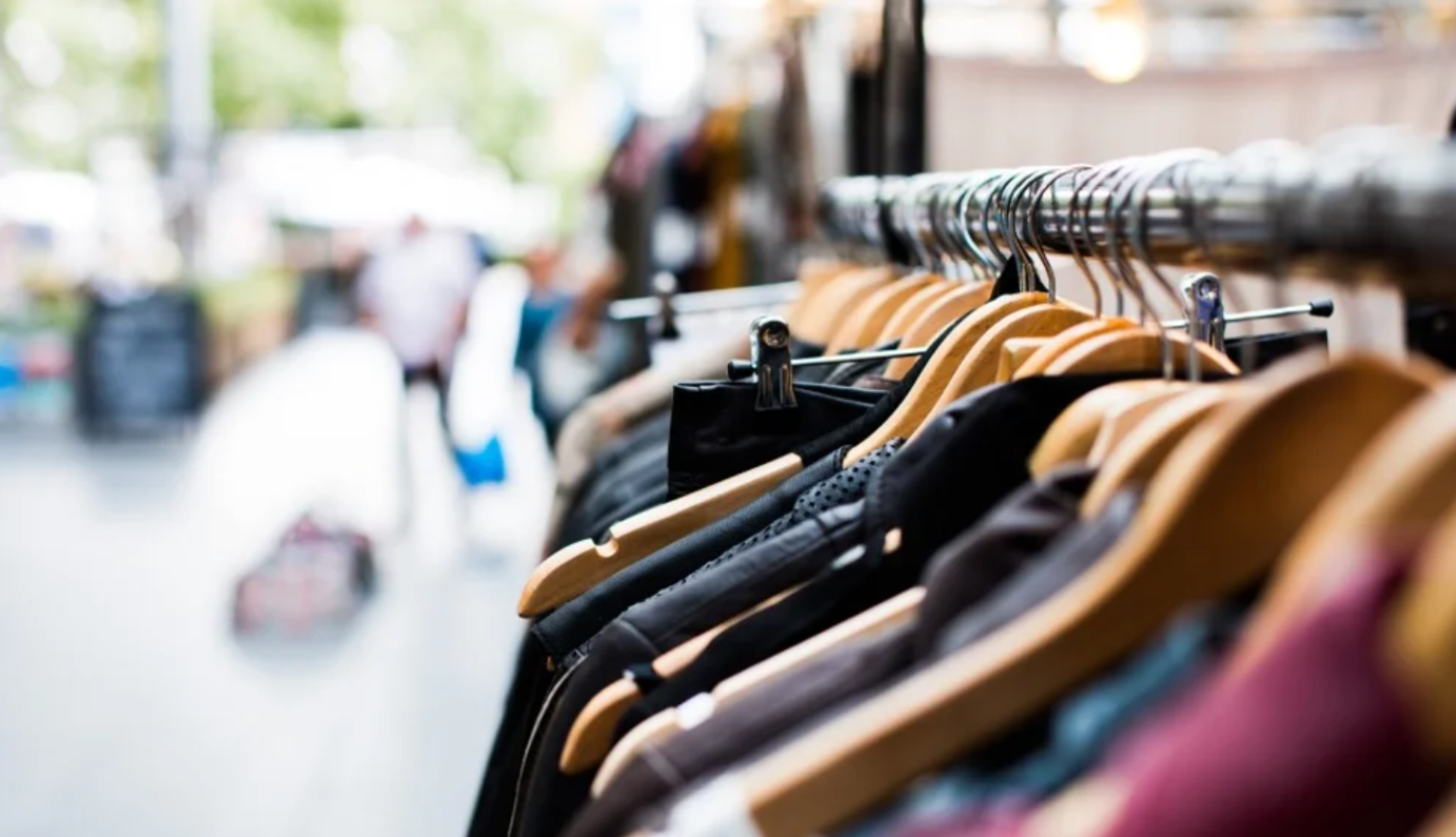 Ventas minoristas volvieron a caer fuerte en julio: Pymes intentan "mantenerse a flote" | Economía