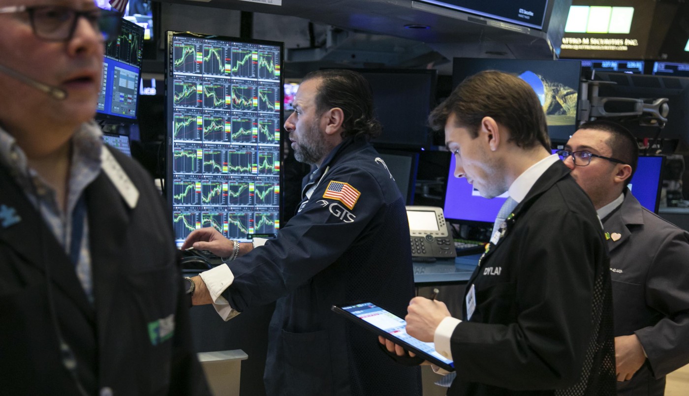 Las acciones argentinas y los bonos tuvieron caídas moderadas ante la crisis financiera global | Economía