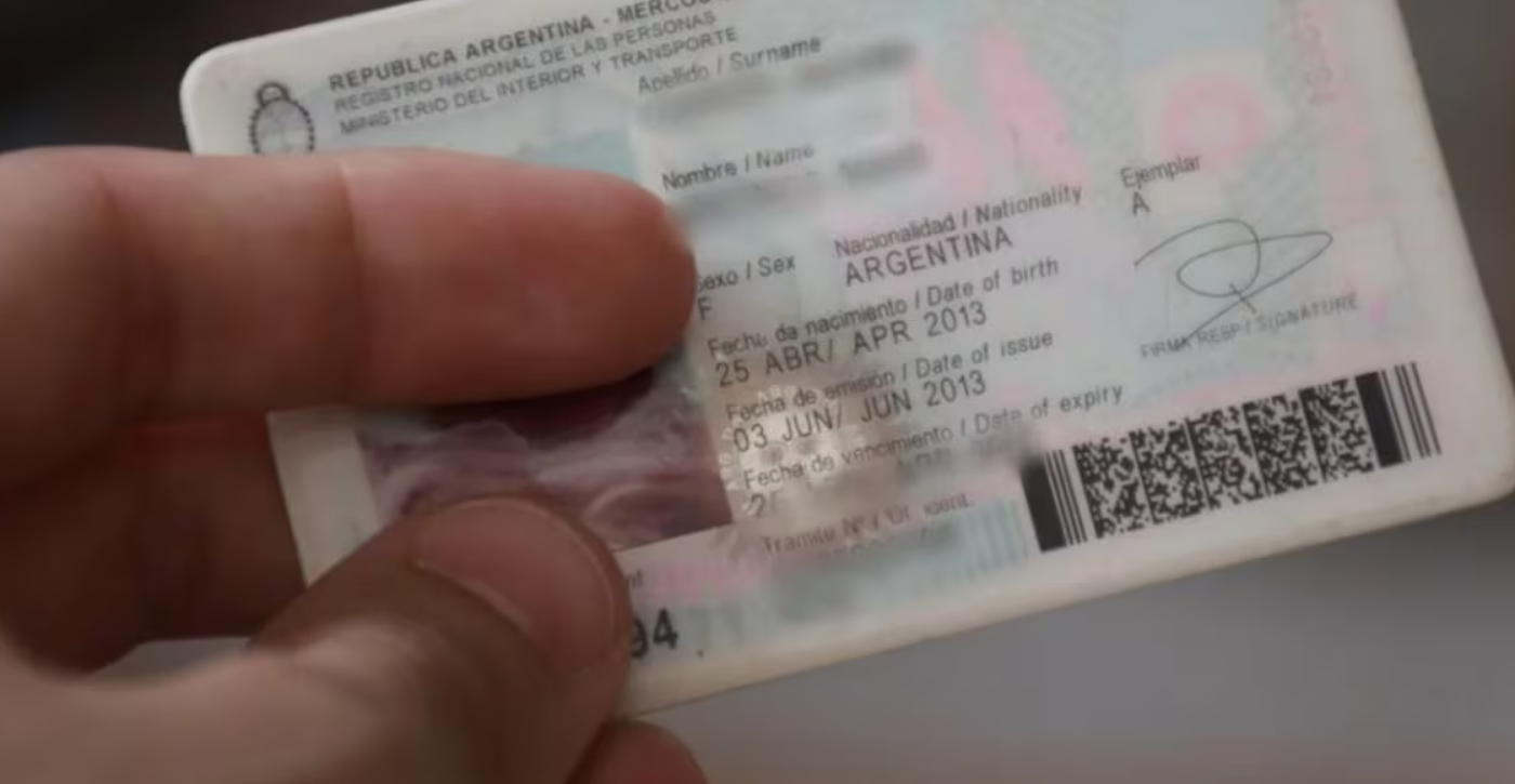 No lo dejaron votar, ni casarse y comenzaron a llegarle multas de tránsito: descubrió que otra persona estaba usando su DNI | Actualidad