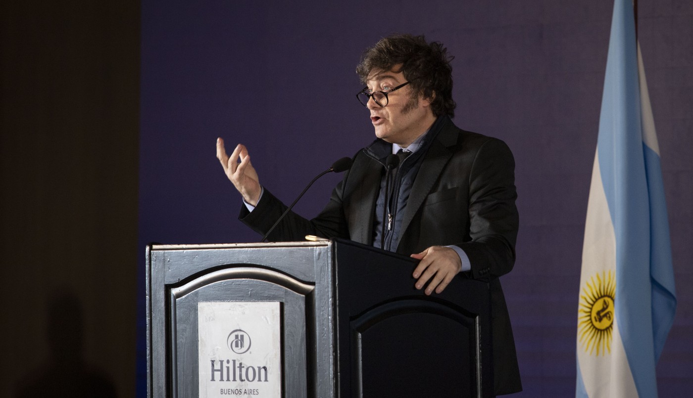 Milei: "Vamos a hacer el mayor esfuerzo para reconciliar a la política con las FFAA" | Política